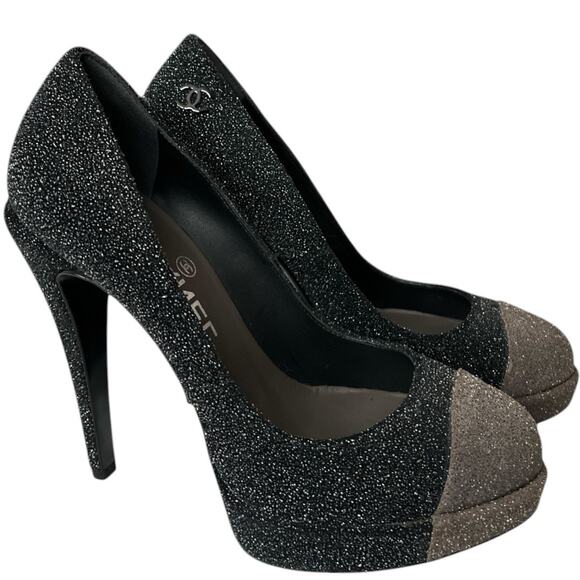 Chanel Black Glitter Interlocking CC Logo Pumps, US7/IT37 - Picture 1 of 14